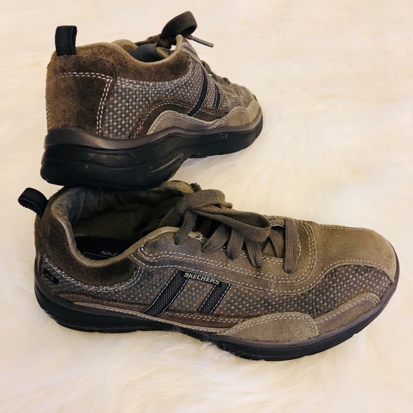 skechers relaxed fit trainers